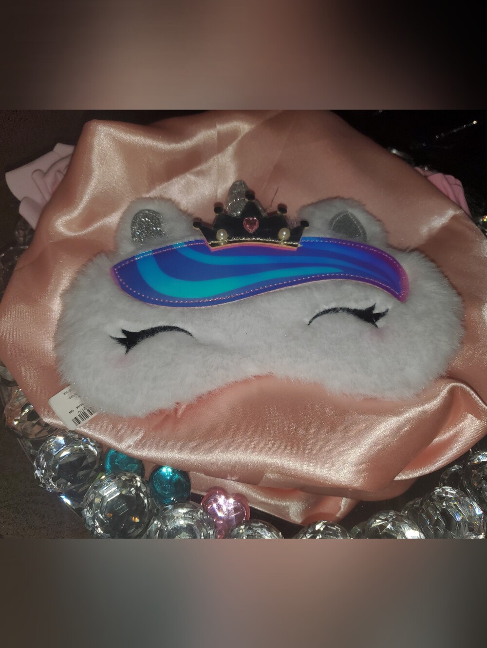 Claire's White Unicorn Eye Mask with Rainbow Holographic Mane and Gold Crown - Picture 4 of 4